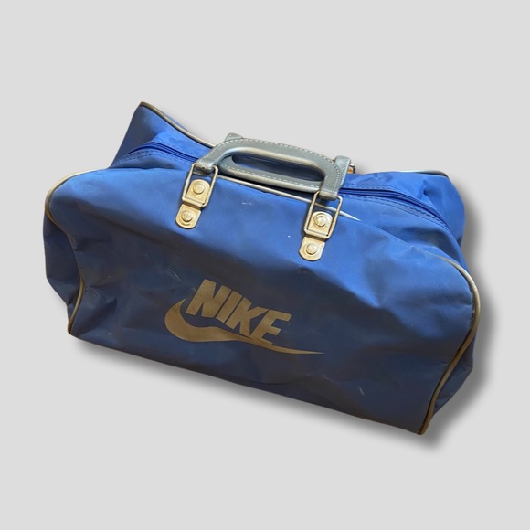 Nike Handbags - Vintage Nike Bag